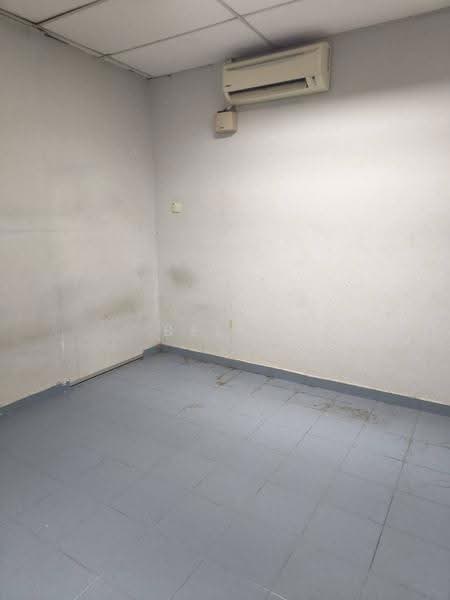 Shop / Office for Rent in Taman Perling (Perling) - Bella Goh - Interior - PropertyGuru.com.my