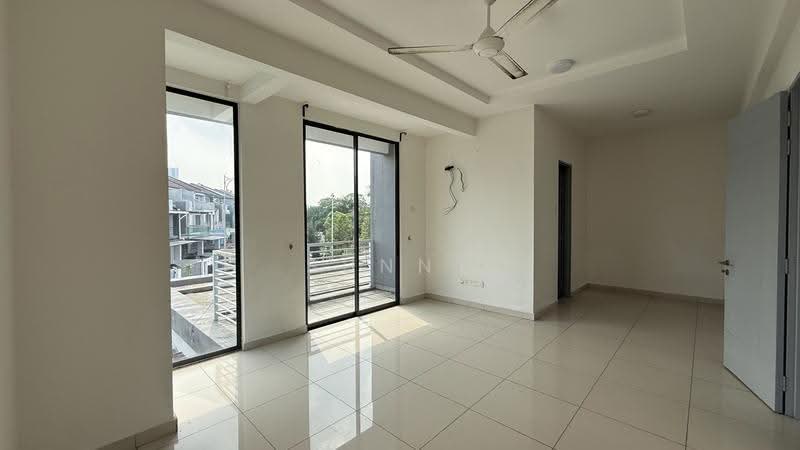 Rumah Berkembar untuk Dijual di Cheras (Selangor) - Sunny Chien - Balcony - PropertyGuru.com.my