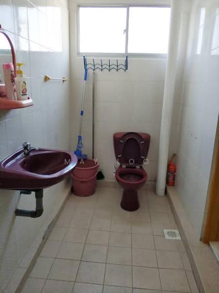 Apartment for Rent at Le Courts Desa Tambun - May Loo - Bathroom - PropertyGuru.com.my