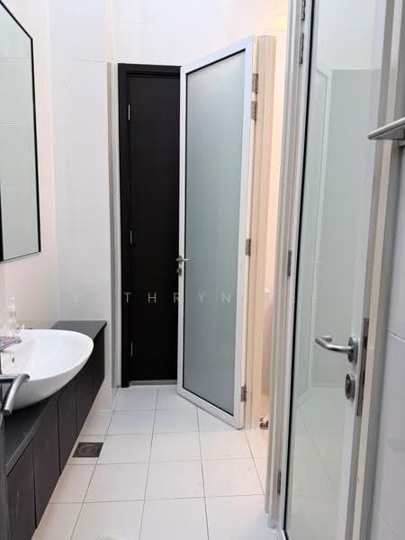 Rumah Teres untuk Dijual di Tanjung Tokong (Penang) - Kathryn Lee - Bathroom - PropertyGuru.com.my