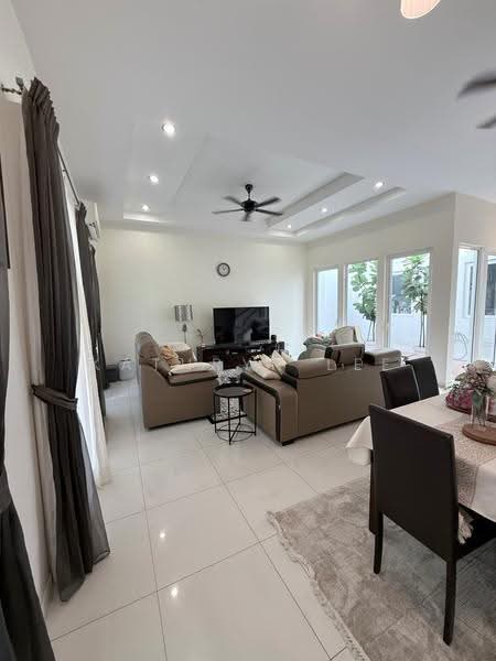 Rumah Teres untuk Dijual di Tanjung Tokong (Penang) - Kathryn Lee - Living Room - PropertyGuru.com.my