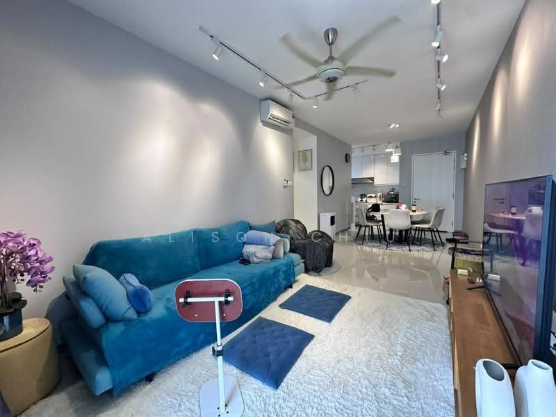 Kediaman Servis untuk Dijual di United Point (Residensi Berpadu) - Alison Chiu - Living Room - PropertyGuru.com.my