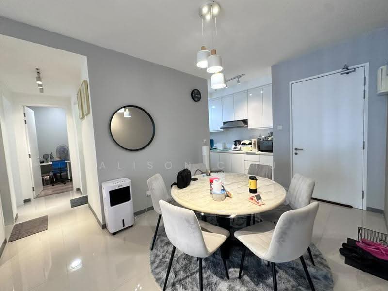 Kediaman Servis untuk Dijual di United Point (Residensi Berpadu) - Alison Chiu - Dining Room - PropertyGuru.com.my