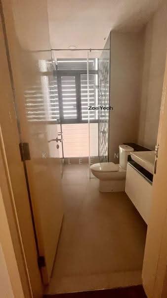 Kondominium untuk Dijual di Setia V Residences - Kathryn Lee - Bathroom - PropertyGuru.com.my