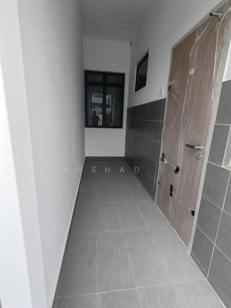Cluster House for Sale in Iskandar Puteri (Nusajaya) (Johor) - Arshad . - Corridor - PropertyGuru.com.my