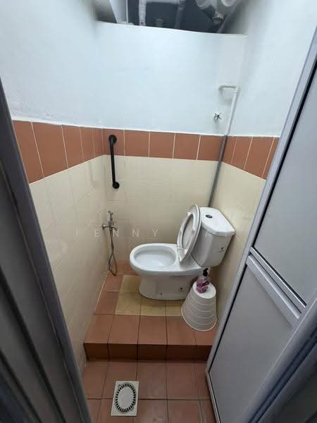 Pangsapuri untuk Disewa di Apartment Sri Rakyat - Penny Yap - Bathroom - PropertyGuru.com.my