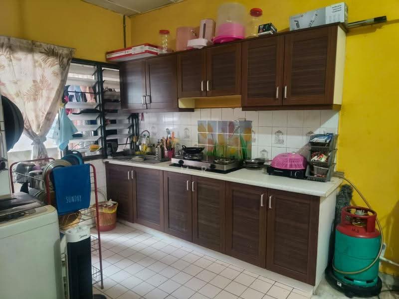 Apartment for Sale at Makmur Apartment - Mr Zack - Kitchen - PropertyGuru.com.my