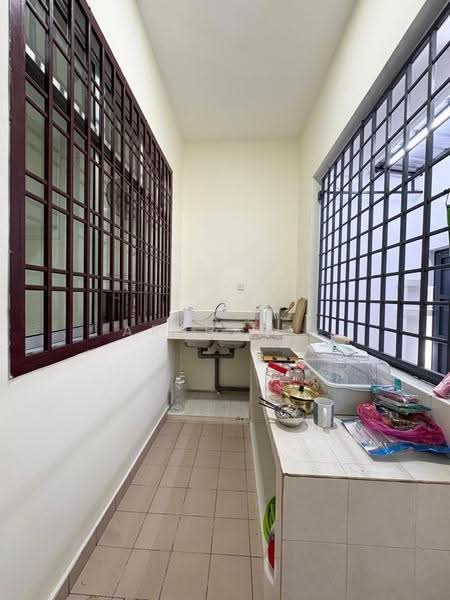 Rumah Teres 2-Tingkat untuk Dijual di Taman Daya (Johor Bahru) - Arshad . - Kitchen - PropertyGuru.com.my