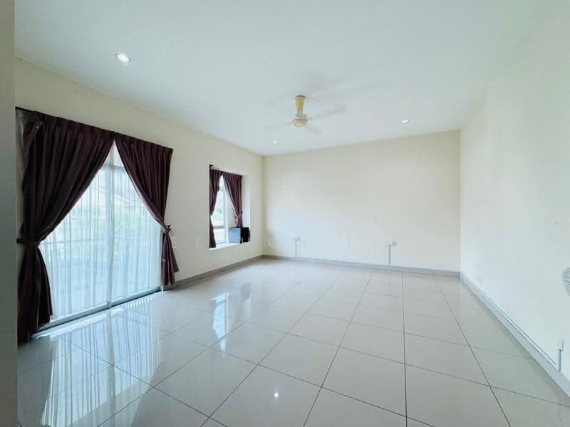 Semi-Detached House for Sale in Nusa Duta (Iskandar Puteri (Nusajaya)) - See Hon Tay - Living Room - PropertyGuru.com.my