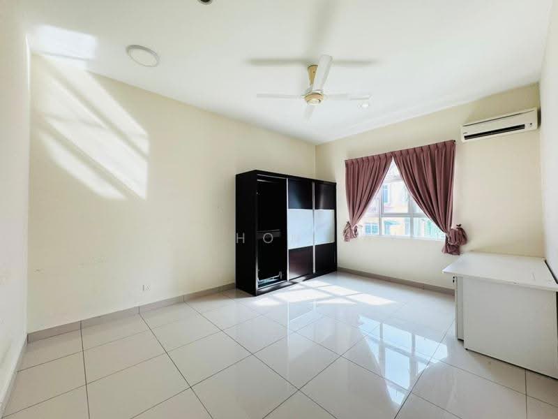 Semi-Detached House for Sale in Nusa Duta (Iskandar Puteri (Nusajaya)) - See Hon Tay - Bedroom - PropertyGuru.com.my