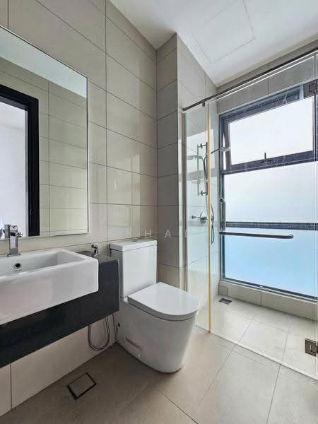 Rumah Berkembar untuk Dijual di Taman Molek (Johor Bahru) - Arshad . - Bathroom - PropertyGuru.com.my
