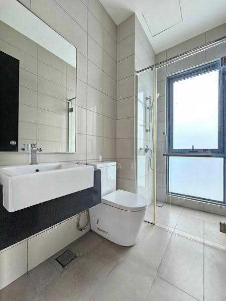 Rumah Berkembar untuk Dijual di Taman Molek (Johor Bahru) - Arshad . - Bathroom - PropertyGuru.com.my