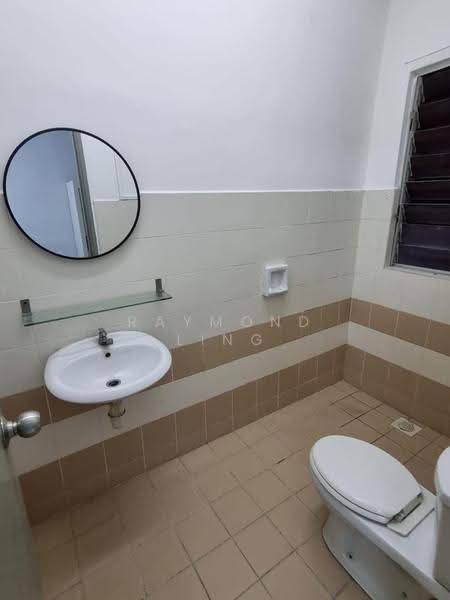 Kondominium untuk Disewa di Residensi Laguna (Sunway Belvedere) - Raymond Ling - Bathroom - PropertyGuru.com.my