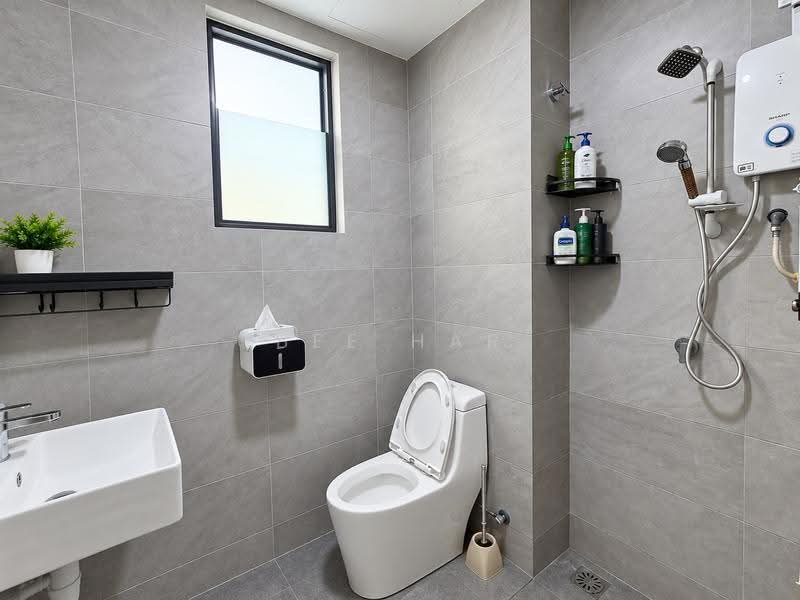 Service Residence for Rent at SUNSURIA FORUM SERVICED APARTMENT - Bee Har Chew - Bathroom - PropertyGuru.com.my