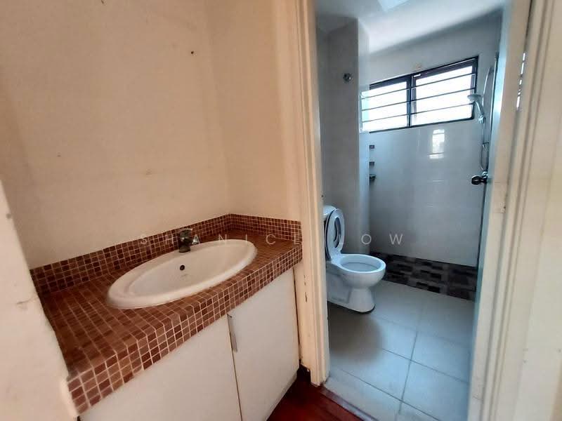 Rumah Teres 2.5-Tingkat untuk Dijual di Taman Puchong Hartamas (Puchong) - Shanice Low - Bathroom - PropertyGuru.com.my