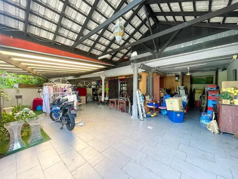 2-storey Terraced House for Sale in Seksyen 4 (Shah Alam) - Ahmad Ikhwan Arif - Exterior - PropertyGuru.com.my