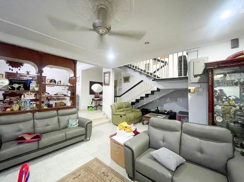 2-storey Terraced House for Sale in Seksyen 4 (Shah Alam) - Ahmad Ikhwan Arif - Living Room - PropertyGuru.com.my