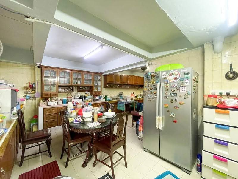 2-storey Terraced House for Sale in Seksyen 4 (Shah Alam) - Ahmad Ikhwan Arif - Kitchen - PropertyGuru.com.my