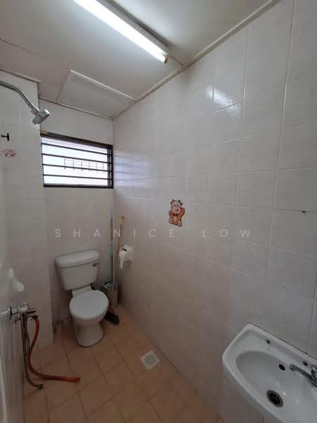 Rumah Teres 2-Tingkat untuk Dijual di Taman Puchong Hartamas (Puchong) - Shanice Low - Bathroom - PropertyGuru.com.my
