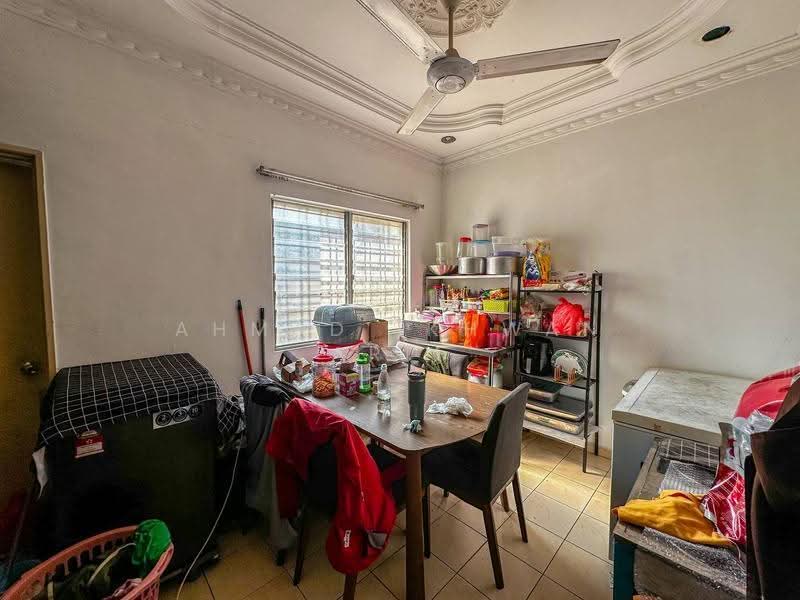 Terraced House for Sale in Sungai Buloh (Selangor) - Ahmad Ikhwan Arif - Dining Room - PropertyGuru.com.my