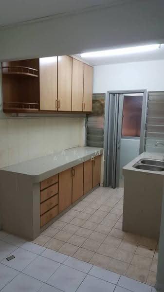 Pangsapuri untuk Disewa di saujana apartment - Hakimi Akmal - Kitchen - PropertyGuru.com.my