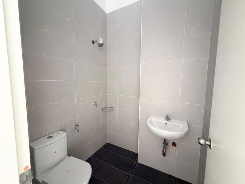 Rumah Teres 2-Tingkat untuk Dijual di Taman Ekoflora (Johor Bahru) - Arshad . - Bathroom - PropertyGuru.com.my