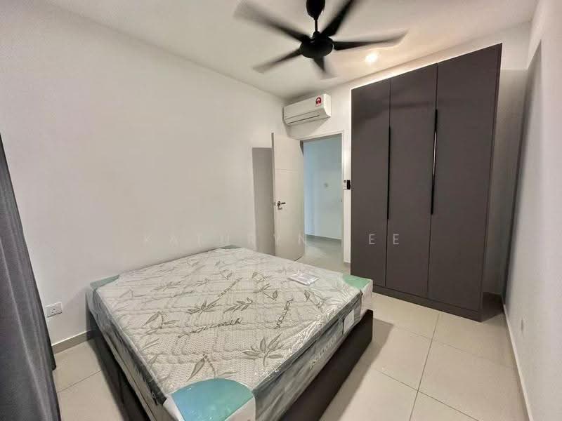 Condominium for Sale at Waterside Residence - Kathryn Lee - Bedroom - PropertyGuru.com.my