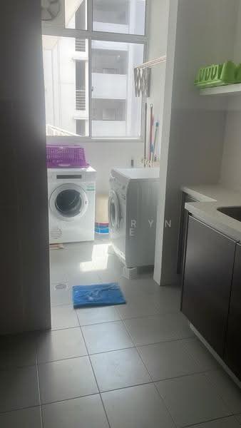 Kondominium untuk Dijual di BayStar Condominium - Kathryn Lee - Balcony - PropertyGuru.com.my