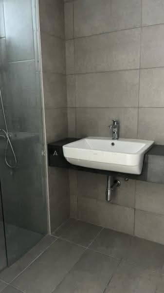 Condominium for Sale at Waterside Residence - Kathryn Lee - Bathroom - PropertyGuru.com.my