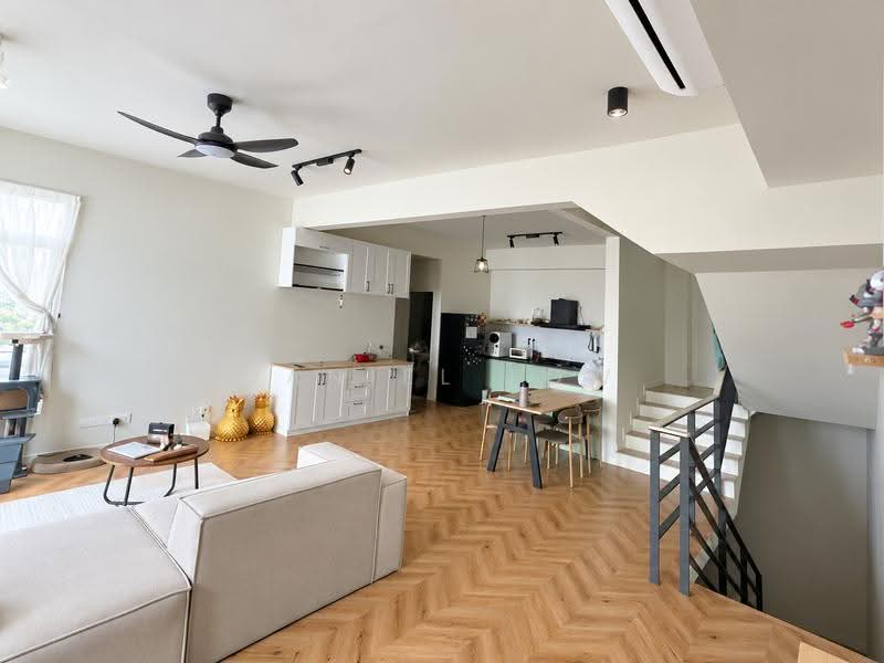 Rumah Bandar untuk Dijual di Taman Akasia (Semenyih) - Daniel Low - Living Room - PropertyGuru.com.my