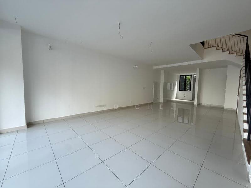 3-storey Terraced House for Sale in Taman Puchong Legenda (Puchong) - David Chee - Living Room - PropertyGuru.com.my
