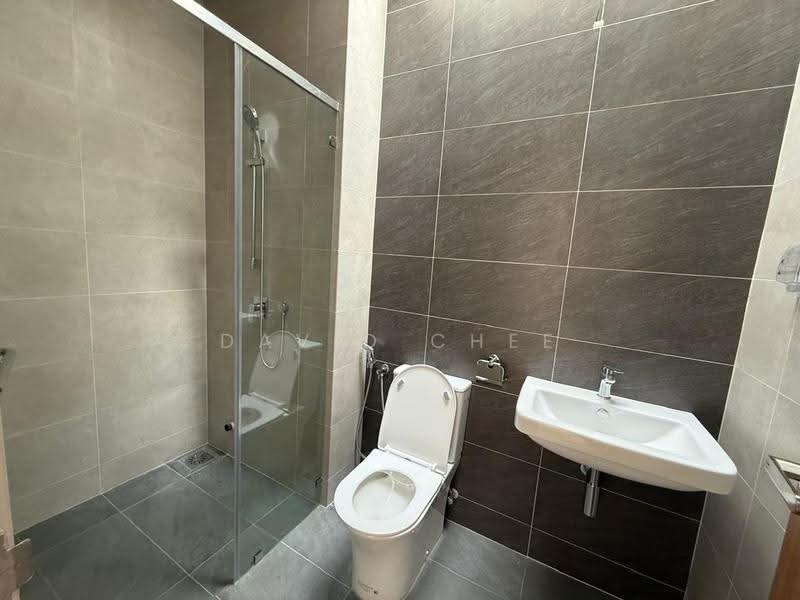 3-storey Terraced House for Sale in Taman Puchong Legenda (Puchong) - David Chee - Bathroom - PropertyGuru.com.my