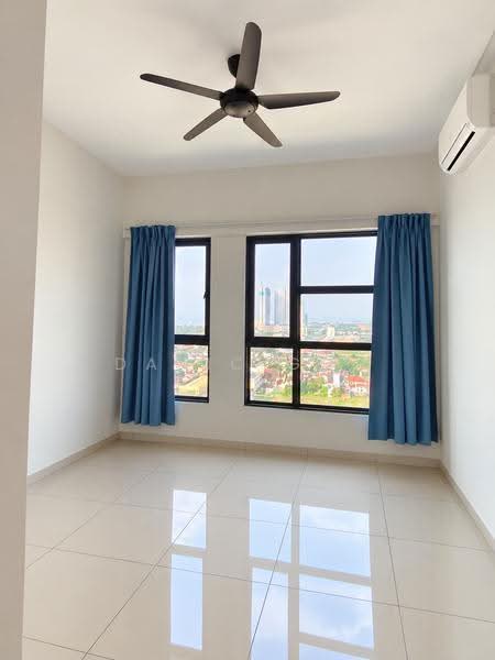Kediaman Servis untuk Dijual di Ong Kim Wee Residence - Daric Goo - Interior - PropertyGuru.com.my