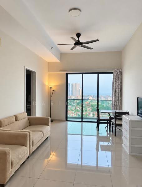 Kediaman Servis untuk Dijual di Ong Kim Wee Residence - Daric Goo - Living Room - PropertyGuru.com.my