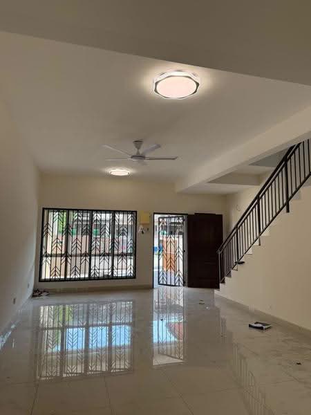 Rumah Teres 2-Tingkat untuk Disewa di Rawang (Selangor) - Zann Fauzan - Living Room - PropertyGuru.com.my