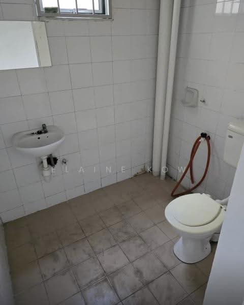 Office for Sale in Seksyen 3, Taman Kinrara (Puchong) - Elaine Kow - Bathroom - PropertyGuru.com.my