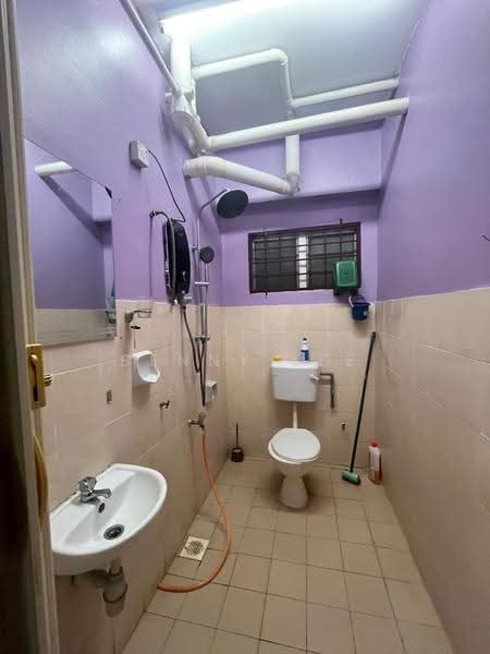 Pangsapuri untuk Disewa di Pangsapuri Damai Mewah B - Benny Lee - Bathroom - PropertyGuru.com.my