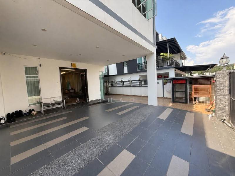 Cluster House for Sale in Taman Nusa Sentral (Iskandar Puteri (Nusajaya)) - Arshad . - Exterior - PropertyGuru.com.my