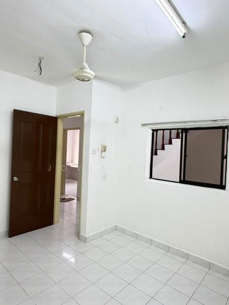 Rumah Teres 1.5-Tingkat untuk Disewa di Taman Perling (Perling) - Jovia Thoh - Interior - PropertyGuru.com.my