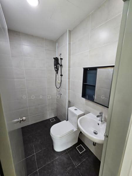Kediaman Servis untuk Disewa di B11 Parkland Residence - Gordon Ling - Bathroom - PropertyGuru.com.my