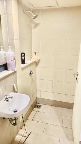 Service Residence for Sale at Tamarind Suites - Kar Hooi - Bathroom - PropertyGuru.com.my
