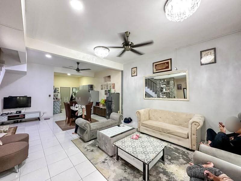 Rumah Teres 2-Tingkat untuk Dijual di Nilai (Negeri Sembilan) - Ahmad Ikhwan Arif - Living Room - PropertyGuru.com.my