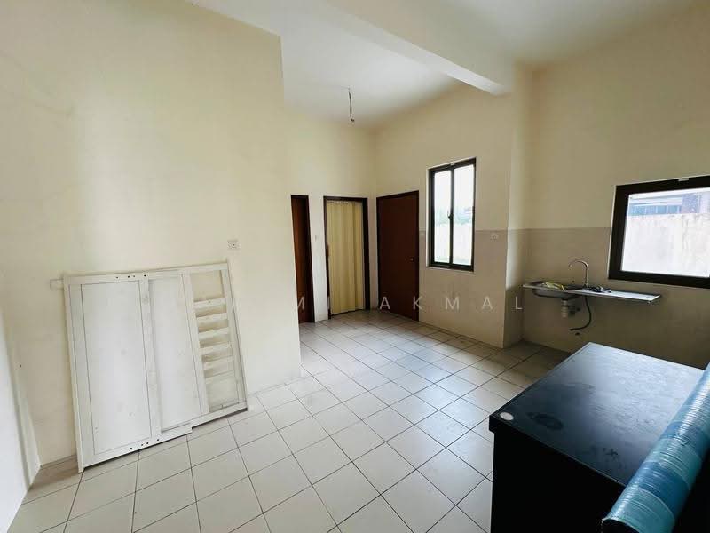 Bungalow House for Sale in Bandar Seri Putra (Bangi) - Hakimi Akmal - Kitchen - PropertyGuru.com.my