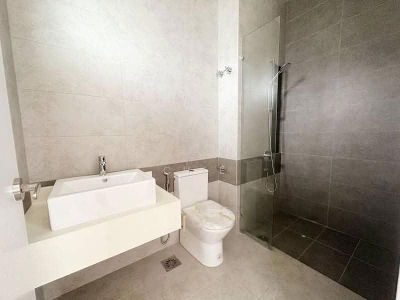 Semi-Detached House for Rent in Bandar Seri Coalfields (Sungai Buloh) - Chee Hin - Bathroom - PropertyGuru.com.my