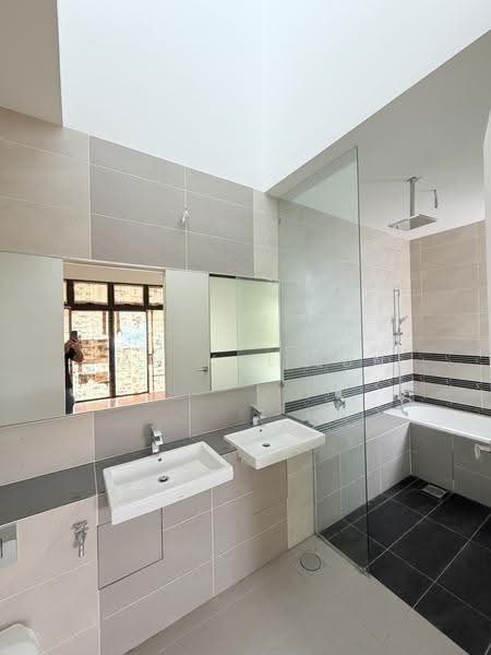 Semi-Detached House for Sale in Eco Botanic (Iskandar Puteri (Nusajaya)) - Tan Kai Lun - Bathroom - PropertyGuru.com.my