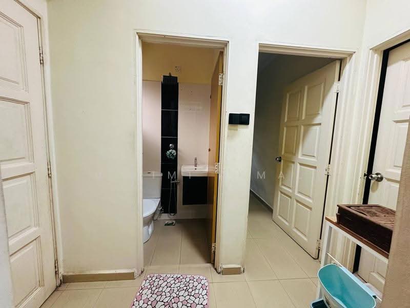 Rumah Berkembar untuk Dijual di Taman Tropika 2 (Kajang) - Hakimi Akmal - Bathroom - PropertyGuru.com.my