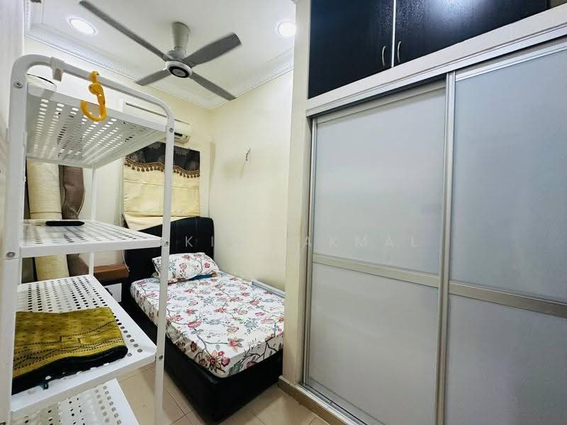 Rumah Berkembar untuk Dijual di Taman Tropika 2 (Kajang) - Hakimi Akmal - Bedroom - PropertyGuru.com.my