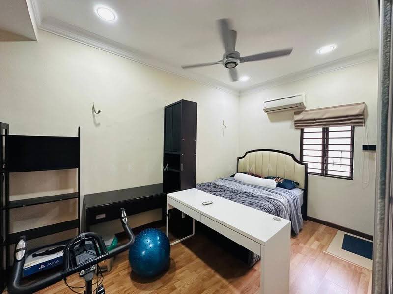 Rumah Berkembar untuk Dijual di Taman Tropika 2 (Kajang) - Hakimi Akmal - Bedroom - PropertyGuru.com.my