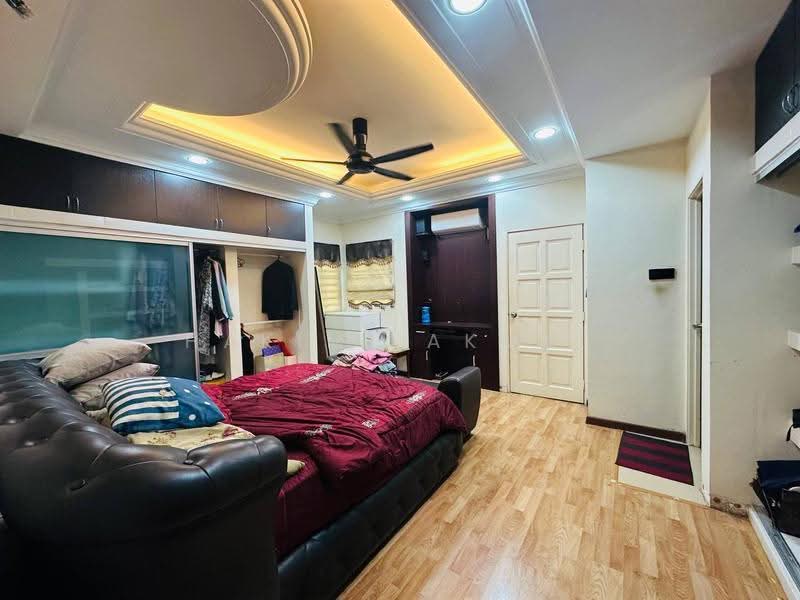 Rumah Berkembar untuk Dijual di Taman Tropika 2 (Kajang) - Hakimi Akmal - Bedroom - PropertyGuru.com.my