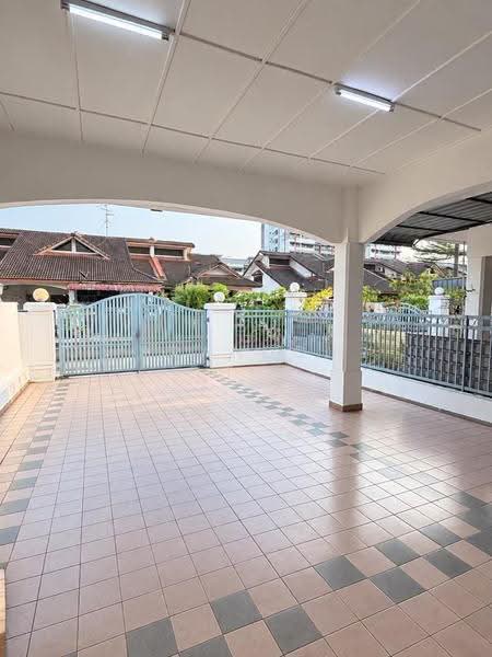 Rumah Teres 2-Tingkat untuk Disewa di Taman Perling (Perling) - Brandon Chua - Exterior - PropertyGuru.com.my